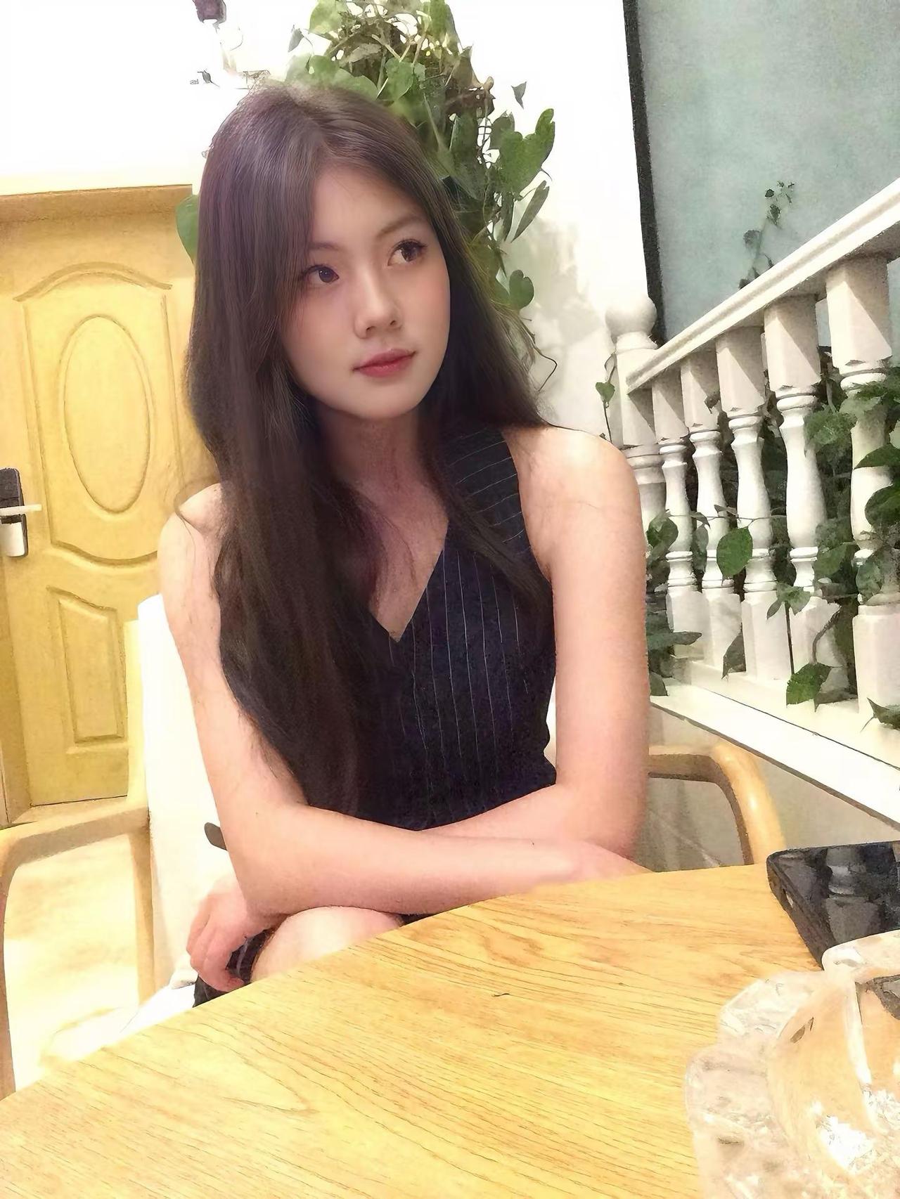 我性格十分恶劣 但胜在脸实在太乖助手