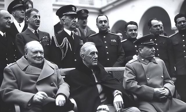 最懂蒋介石的侍卫长，晚年曾称：蒋最大错误，就是接受雅尔塔协定。郝柏村是个军人，老