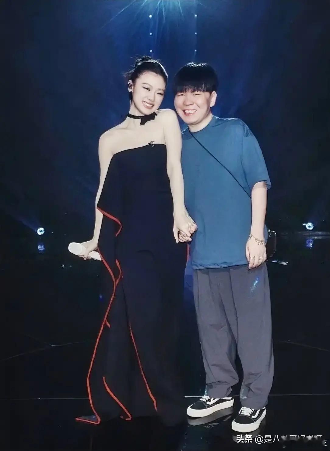 要是我是常石磊呀，我肯定会立刻找个女朋友。倒不是为了跟单依纯撇清什么关系，才急着