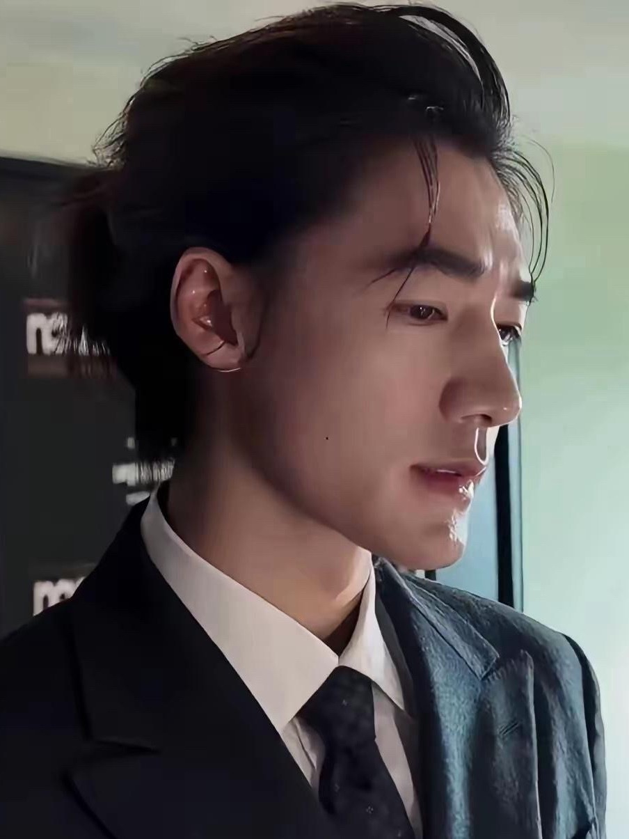 内娱男明星里唯一daddy型，你认识他吗？ 