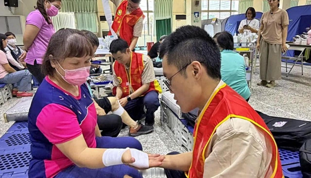 美国出局，解放军已进台海，台军低调行事，岛内为直面统一留后路
-
彰化县那个原本