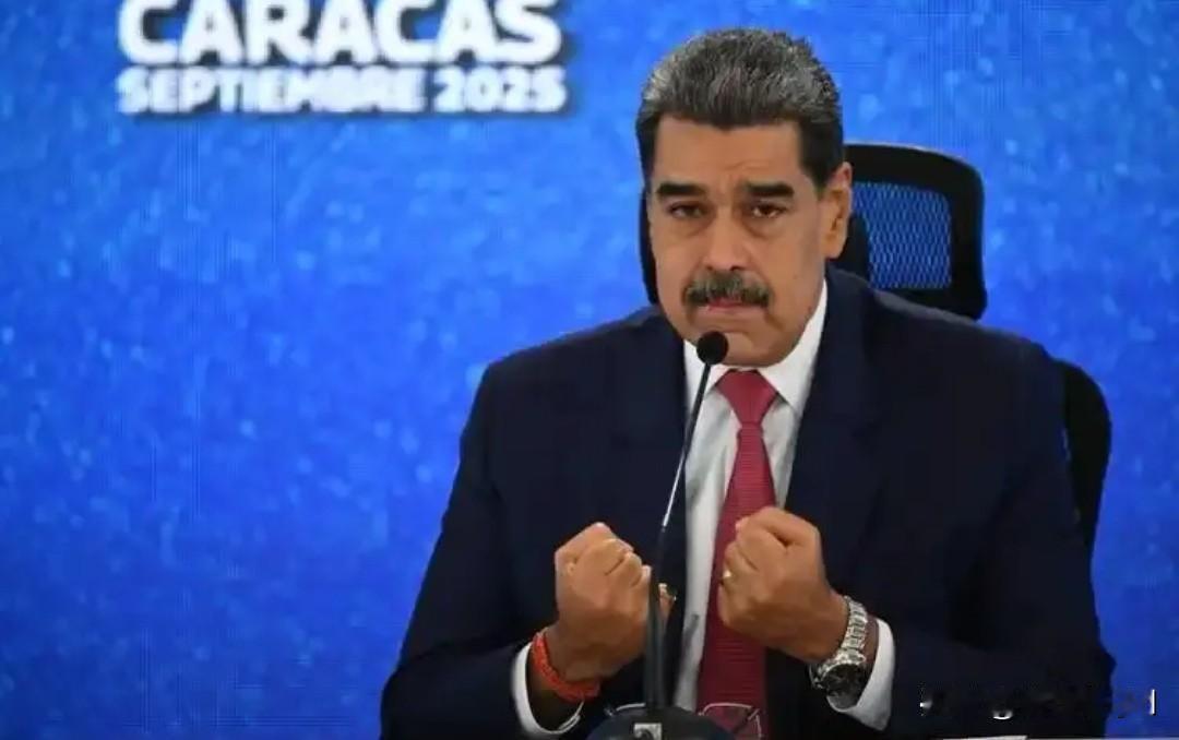 特朗普硬闯委内瑞拉抓总统，霸权操作掀起世界风暴
 
特朗普下令美军抓走了马杜罗夫