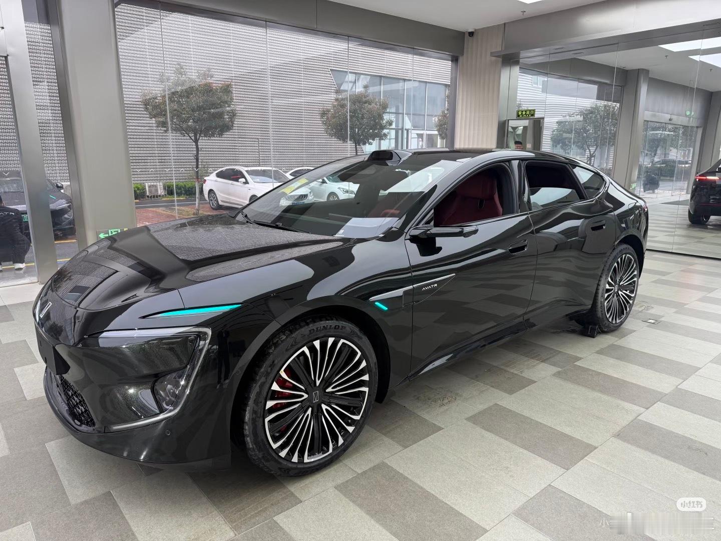 阿维塔新阿维塔12 这才是小蓝灯的最优解，瞬间科技感秒提升 