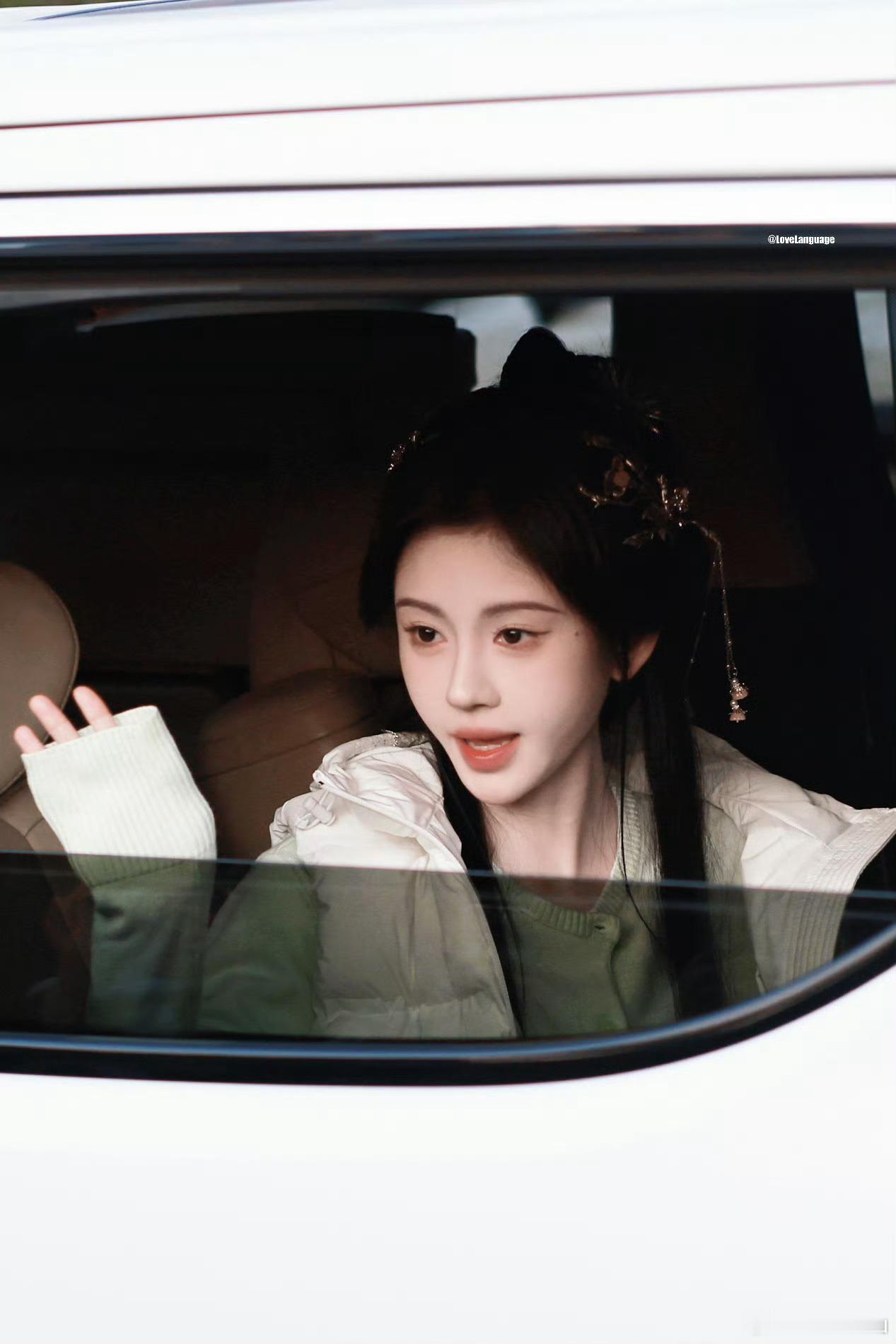 鞠婧祎来战 jjy鞠婧祎阿黛 “你会把乌云驱散的，因为你是光”  𝐘𝐨𝐮 