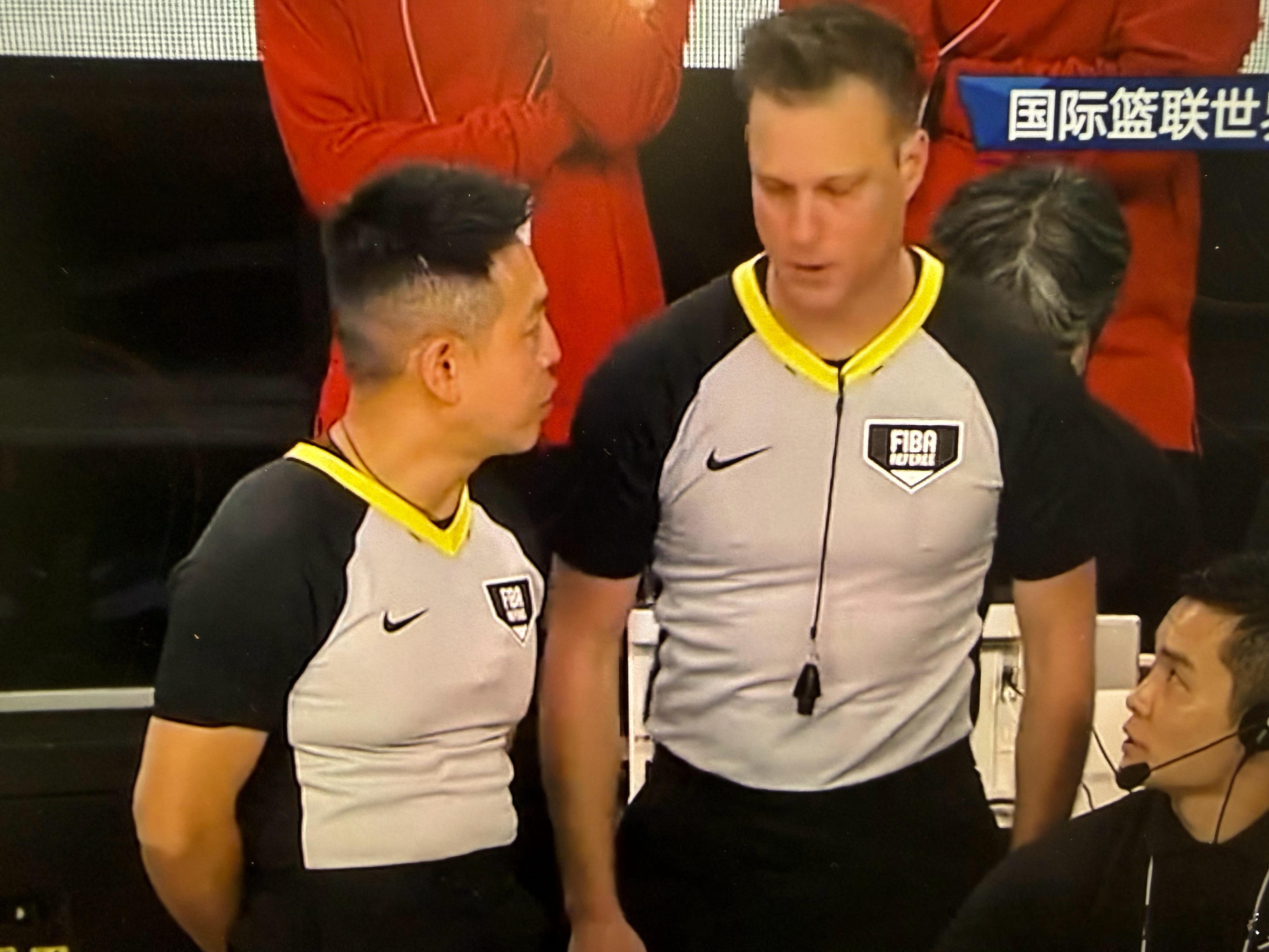 爽！ 本场正副MVP颁给： 