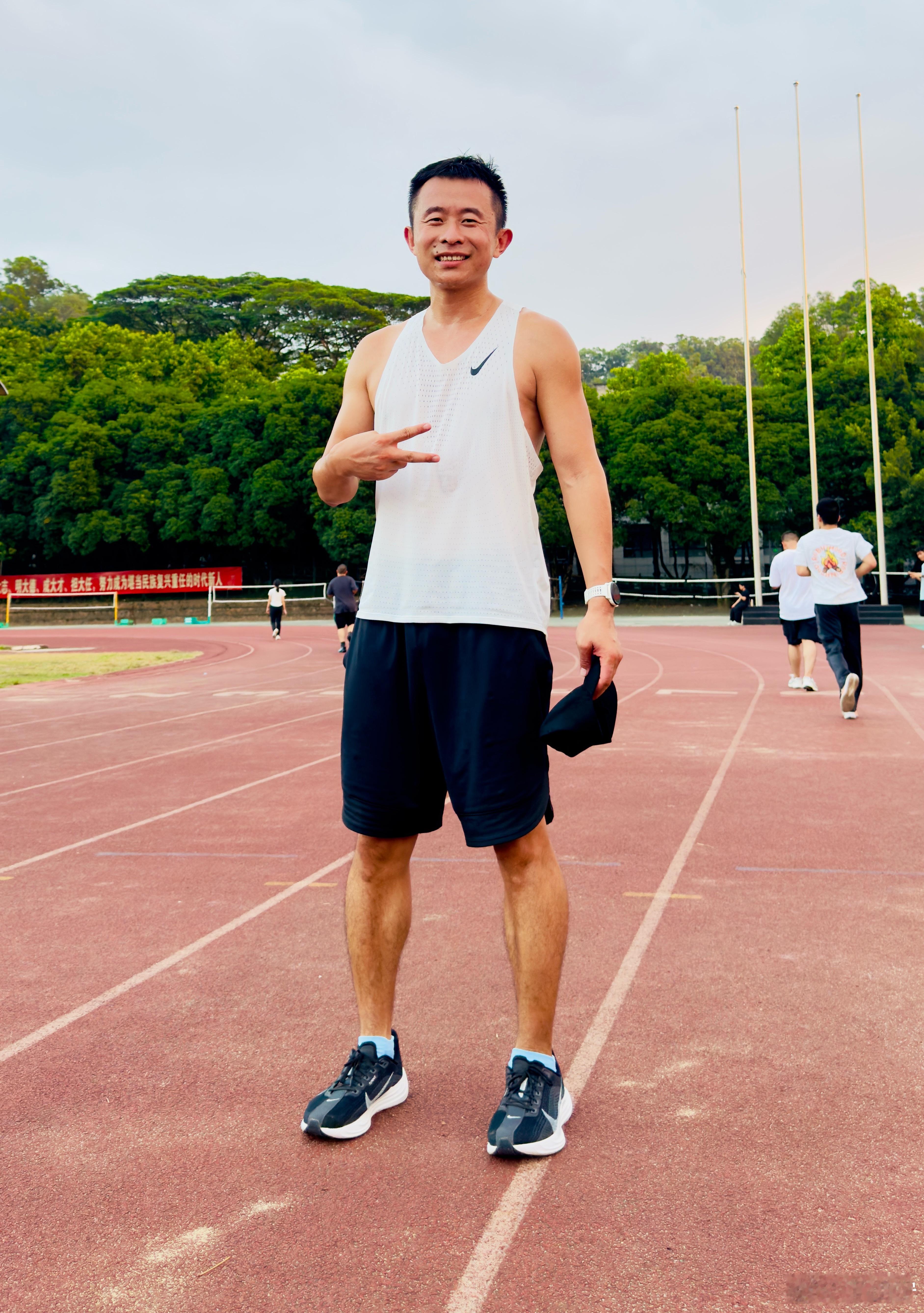 耐克最具性价比的全能跑鞋一定是飞马我的日常plog跑鞋测评跑鞋跑步鞋  ​​​