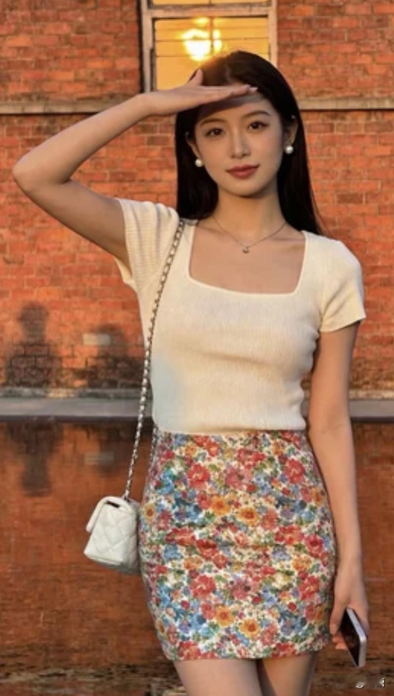 总有些角色闯入你的人生，初衷从来不是陪你走到终点，而是专程来给你上一堂课，随后便