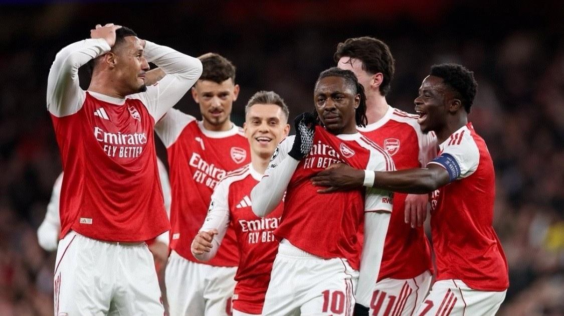 真是一粒令人血脉偾张的进球！
在阿森纳2-0战胜勒沃库森的比赛中，勒沃库森门将布