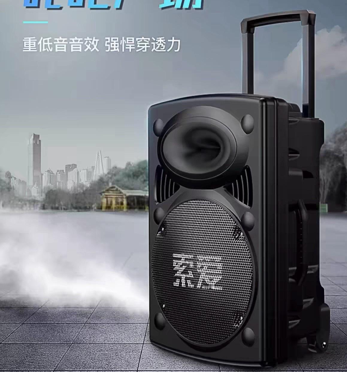 开学了到了宿舍才发现拿错了行李箱 ​​​
