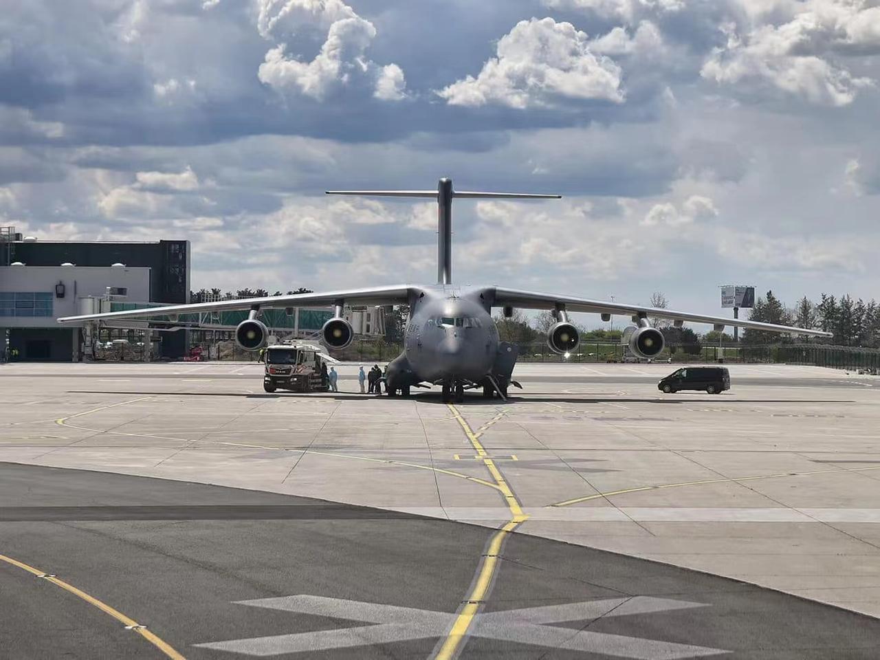 欧洲空域迎来全新军事看点，塞尔维亚空军的米格-29SM+战机挂载中国CM-400