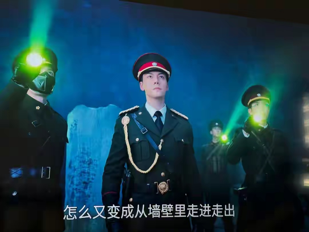 《九门》开播，陈伟霆角色热度19分钟破亿，这才是真正的“剧王”7月30日，由陈伟
