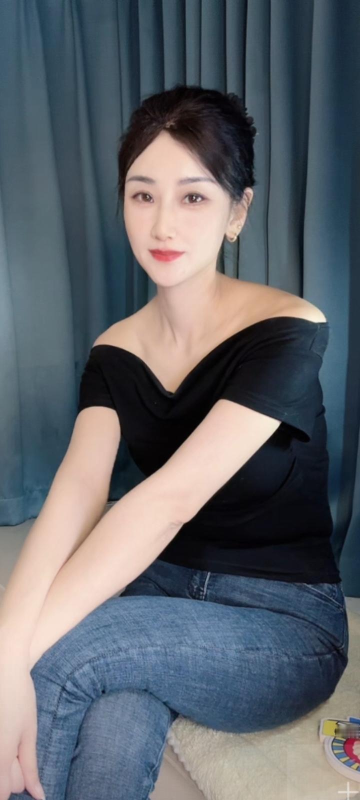 集卡领红包 爱不是寻找一个完美的人，而是学会用完美的眼光，去欣赏那个并不完美的人