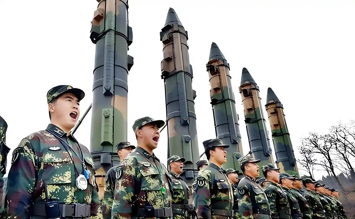 中国国防部释放强硬信号，向全世界划出不可逾越的红线，解放军枕戈待旦、严阵以待，任