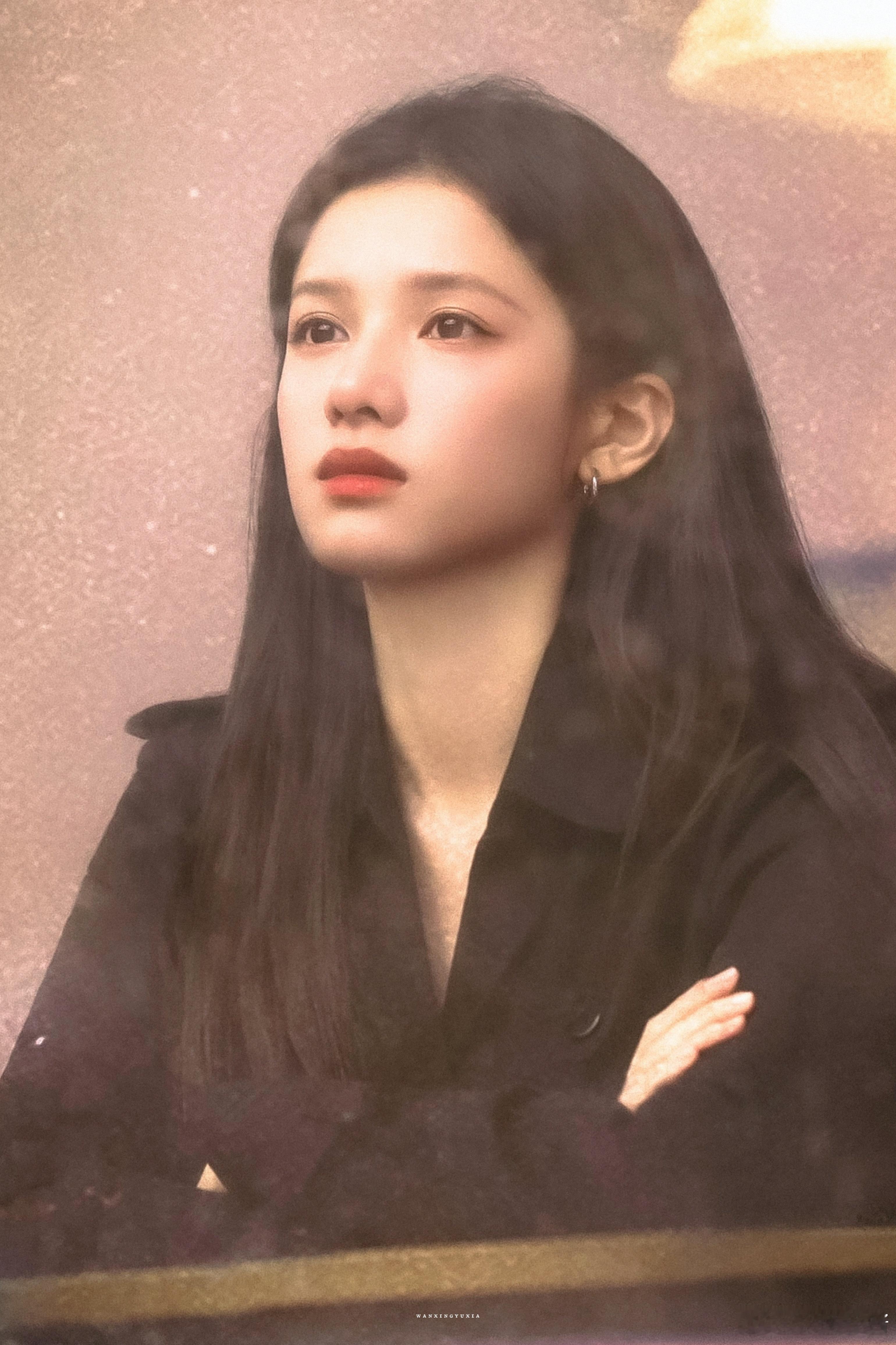 张婧仪好勇敢主动一女的 苗靖的主动带着一种慵懒的霸气！张婧仪把那种“你的生活只能