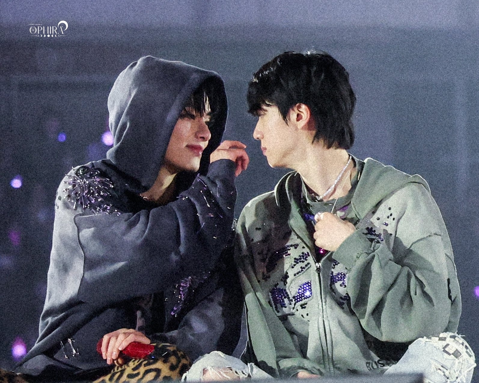 产产请接吻😭😭😭 