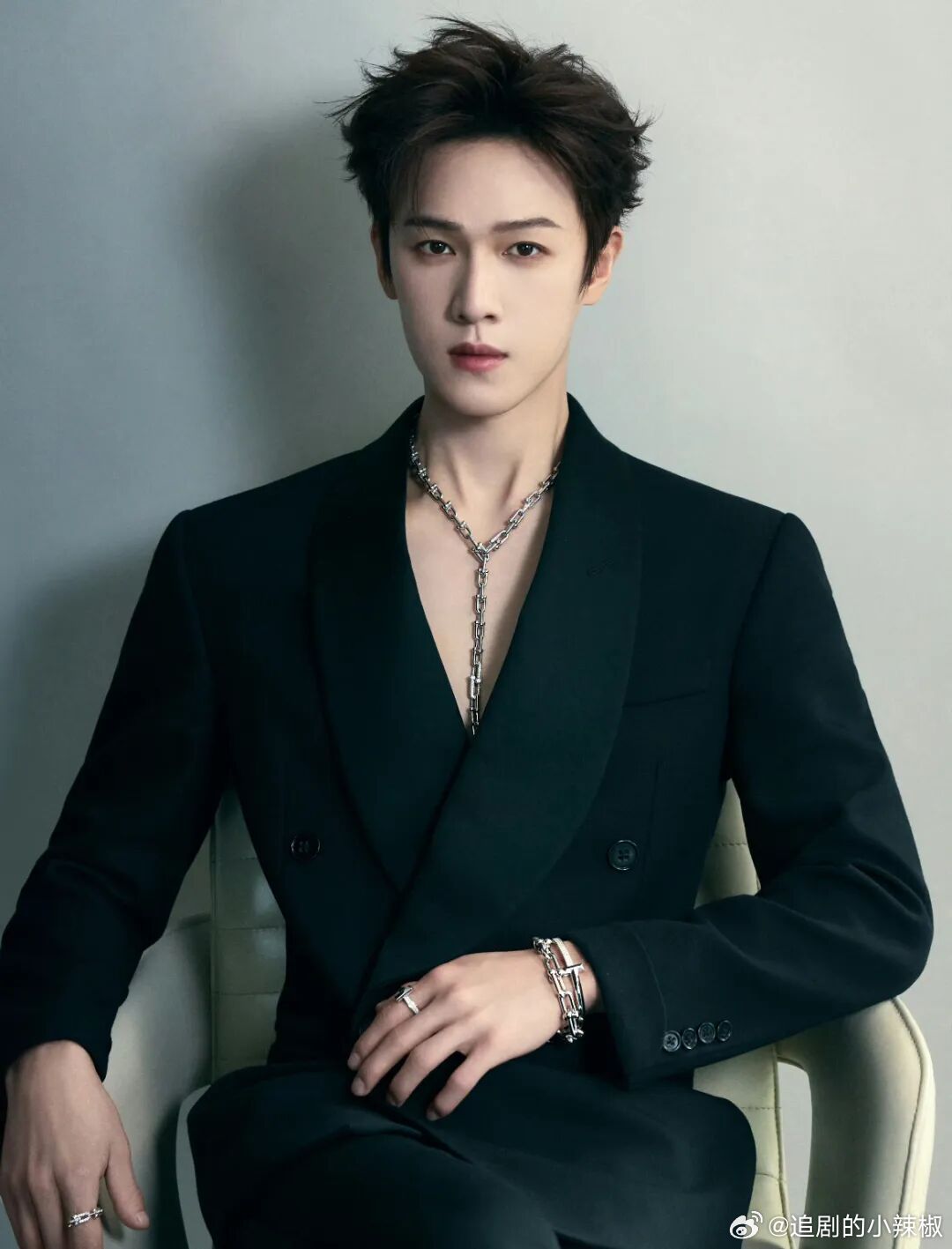 李昀锐《冰湖重生》🐧暂定4月初的播出，这剧还是剧情向，不会cp🥱 