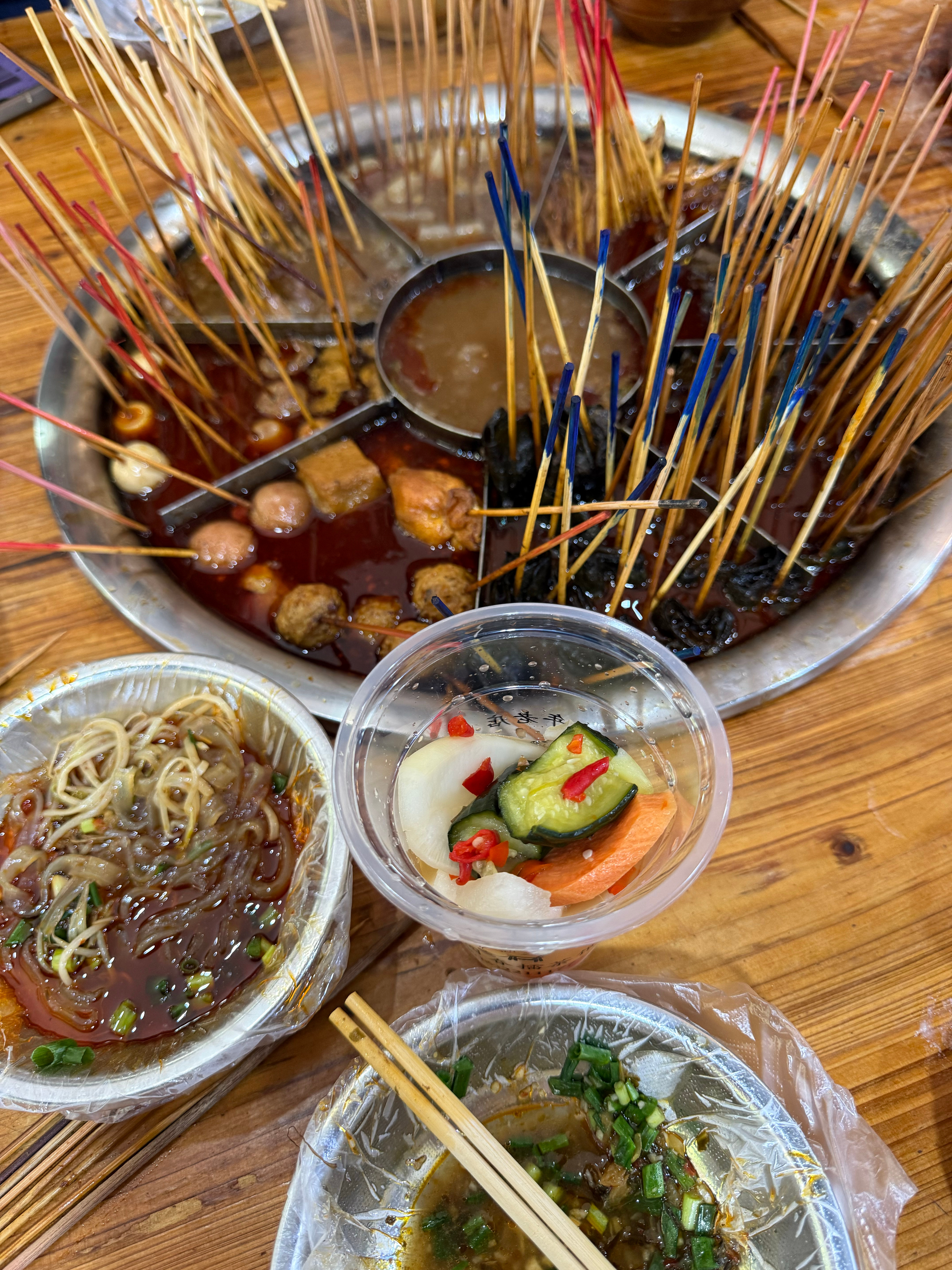 一天极速游玩麻辣烫逛街按摩唱歌吃饭麻将小李子真的太好吃了太好吃了太好吃了 