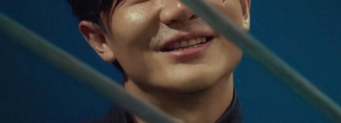 和蒋雯丽“偷情照”被扒，从内娱弃子到名导宠儿，这两天他又火了
黄轩出生在甘肃一个