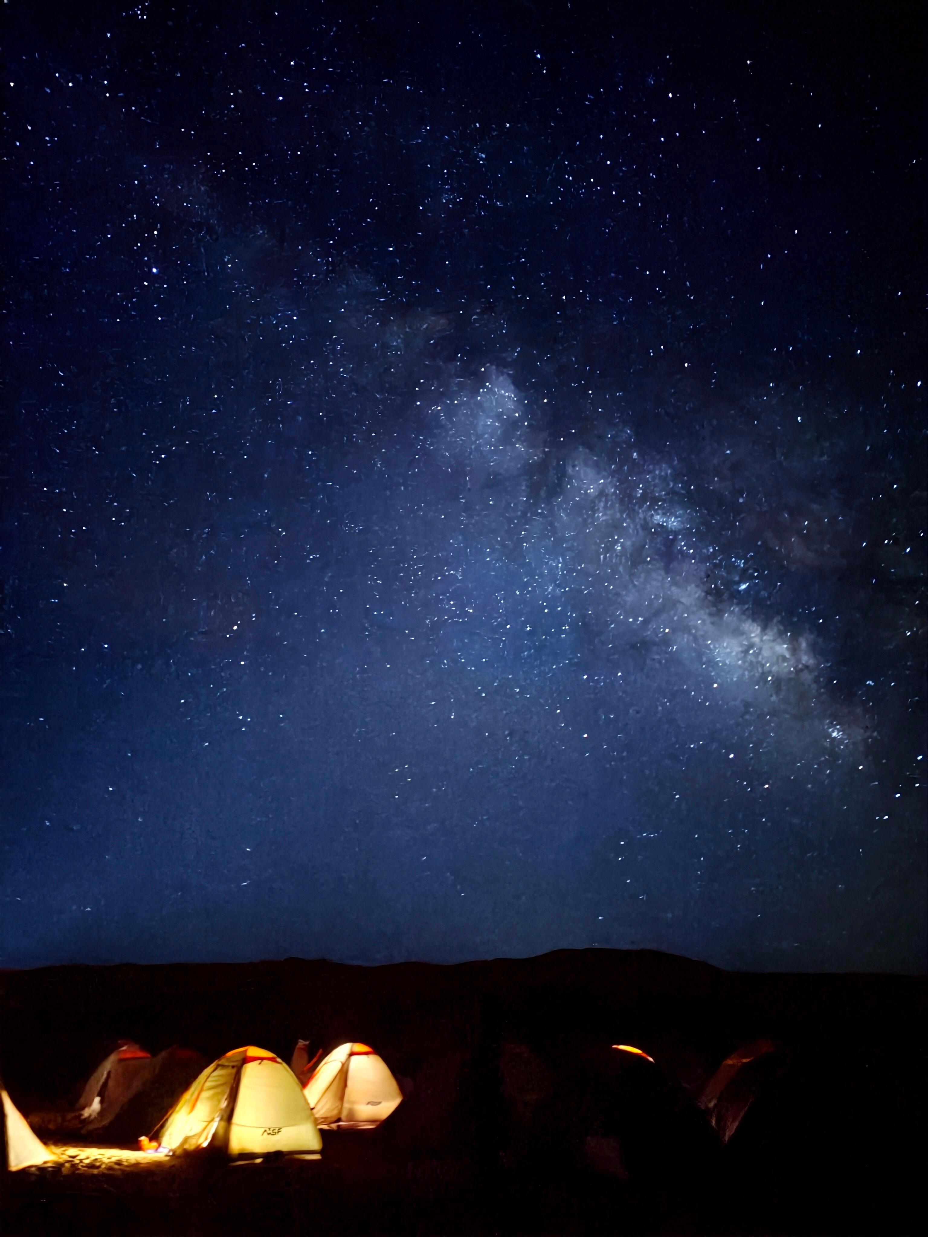 在沙漠看大地星河有多浪漫被沙漠的星空美到失语！记录有眼可见的震撼，记录星辰璀璨，