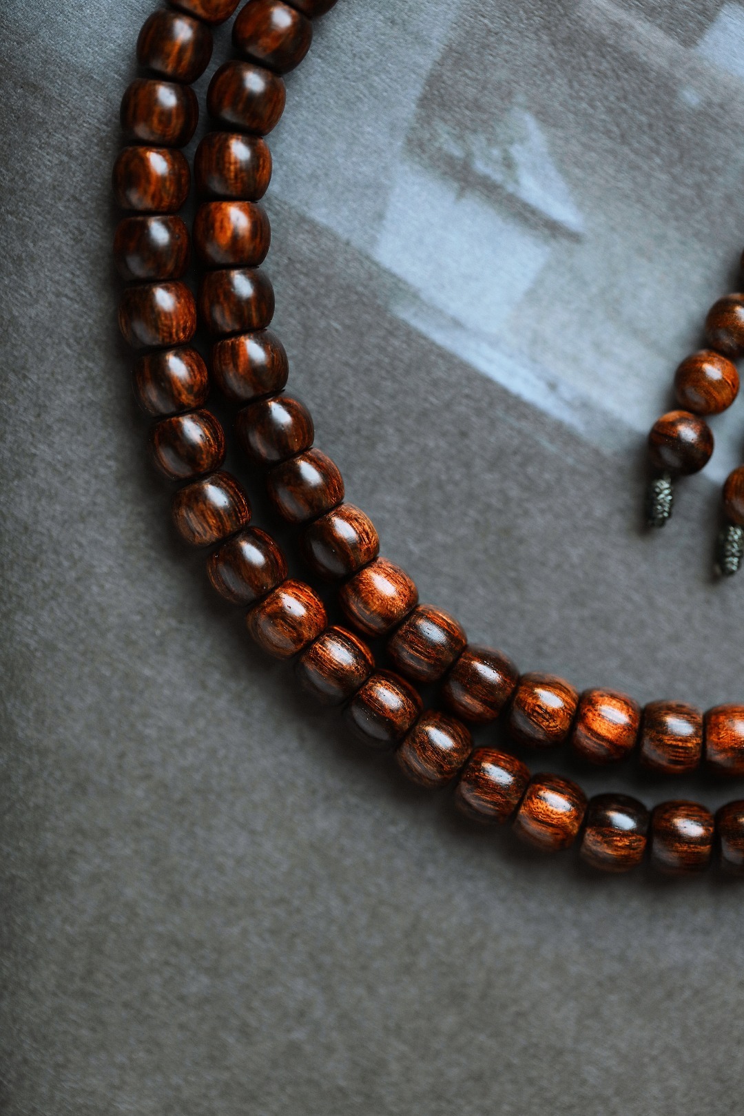 海黄 原创【清风】6x7mm 108颗料质莹润，触肤细腻润滑；油梨老料底色均匀！