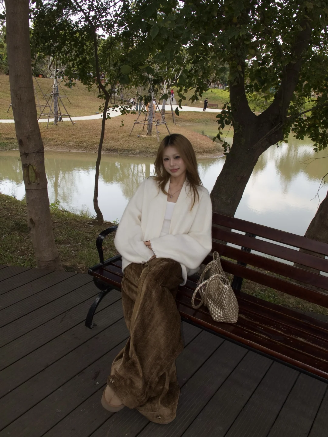 🧣✨🪵🍂逛公园