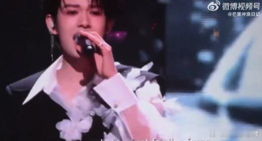 张极转音转强混转头声 原本以为英文情歌很难唱出彩，可张极一唱，直接颠覆认知，转音