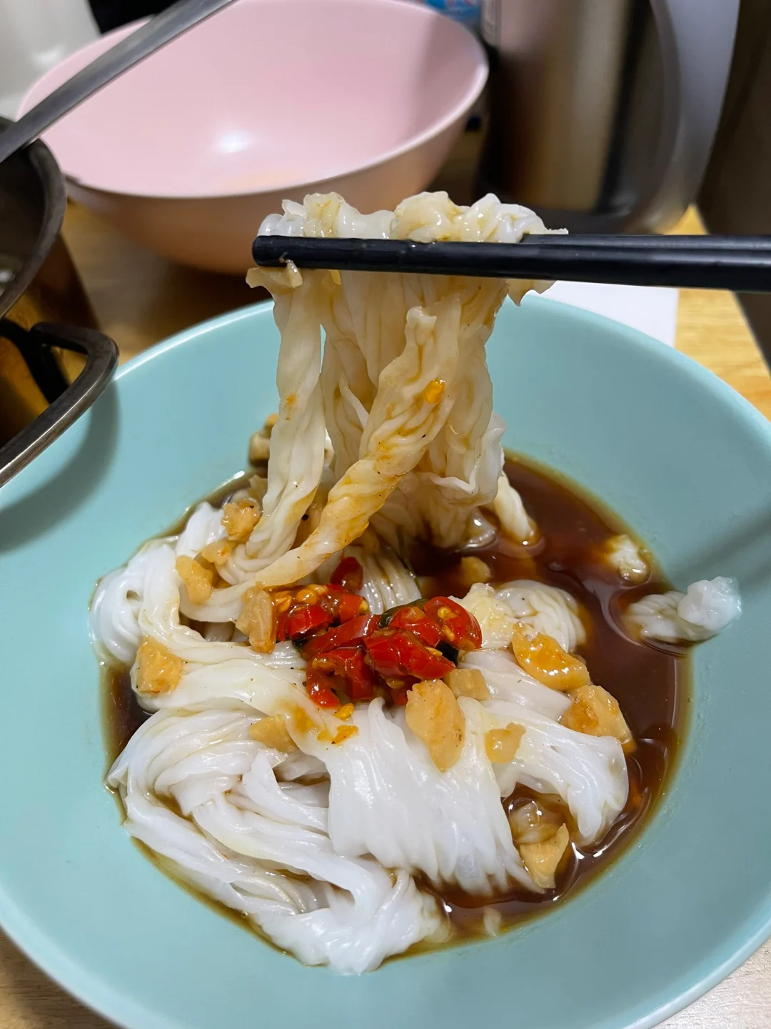 香港泡沫箱肠粉明天有 地铁站交收哦
