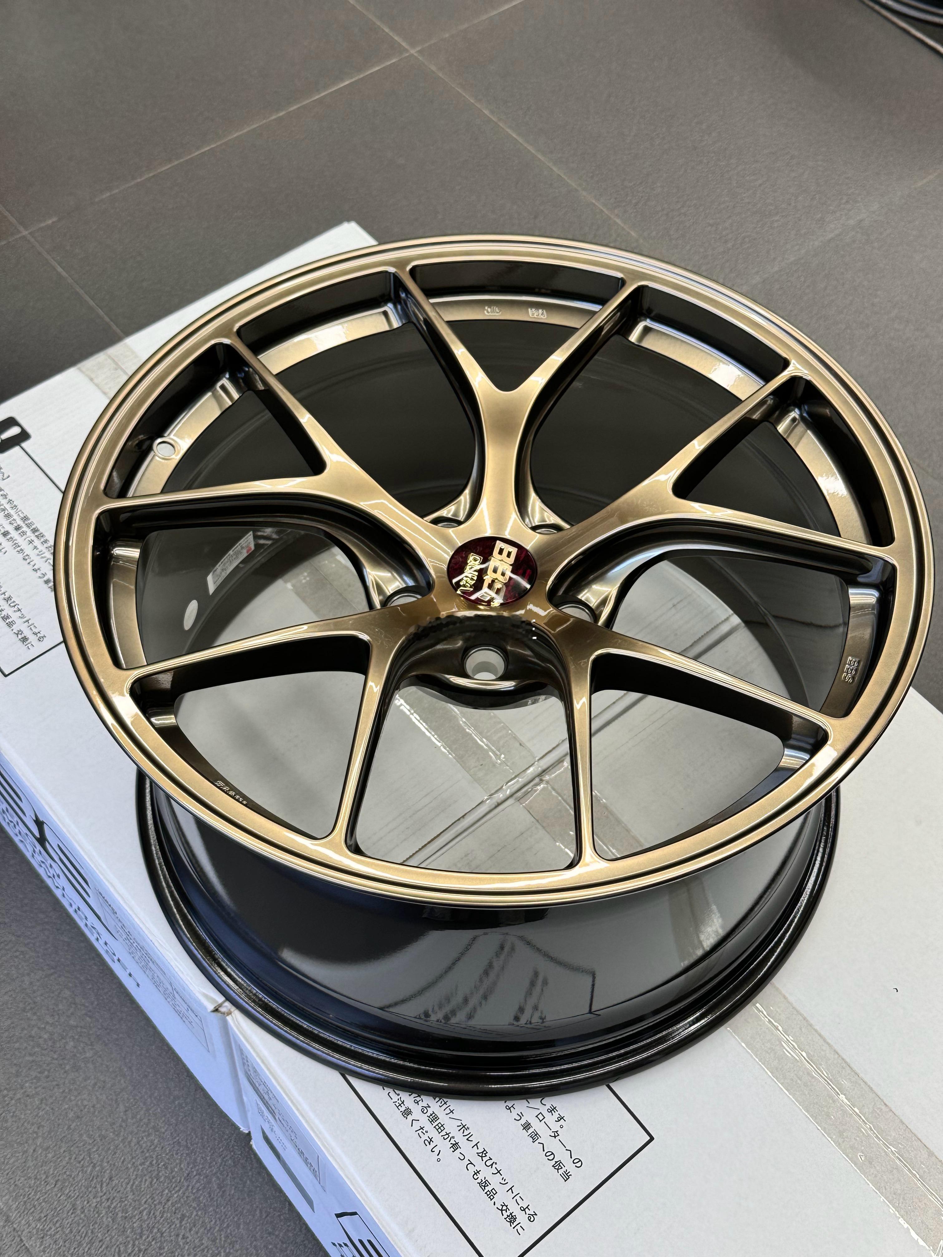 新鲜到货：全新正品 BBS RID DG金 数据 19寸9J ET25 10J 