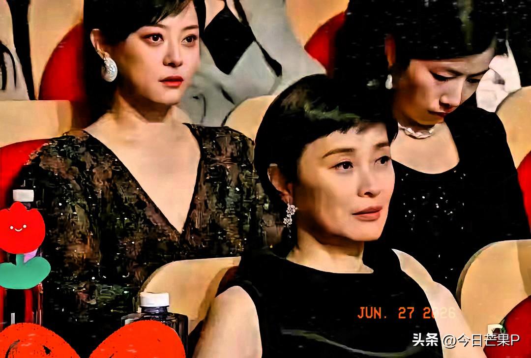 得知杨紫得奖的那一刻，孙俪可能意识到自己以后基本都很难拿奖了。因为她和杨幂杨紫不