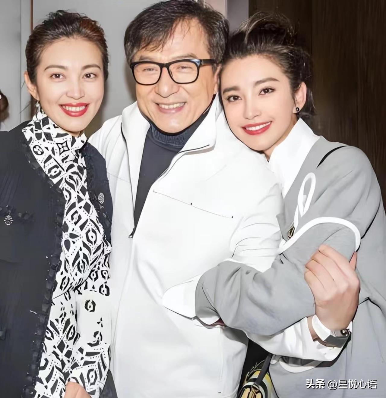 李冰冰李雪，亲姐妹却活出不同的人生

看到李冰冰和李雪的合照，真的被这对50+姐