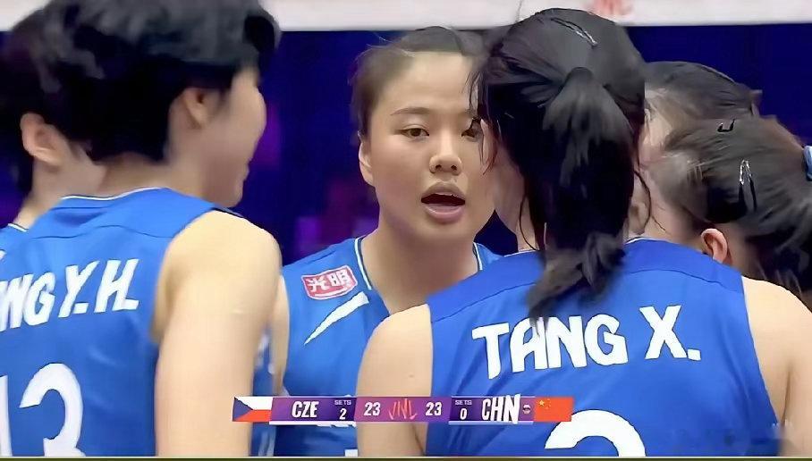 中国女排 0-3 捷克女排6月3日晚19:30，2026VNL首站南京站中国女排