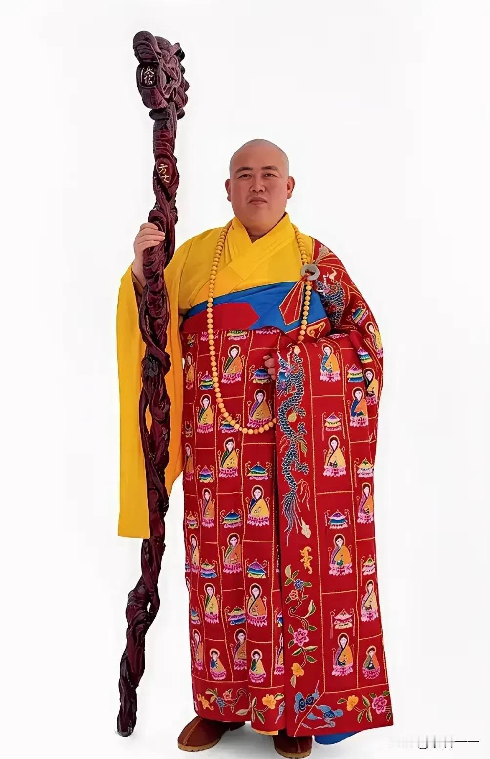 “天欲让其灭亡，必先让其疯狂”[尬笑]！据悉花和尚释永信这身装备，少说也值1.5