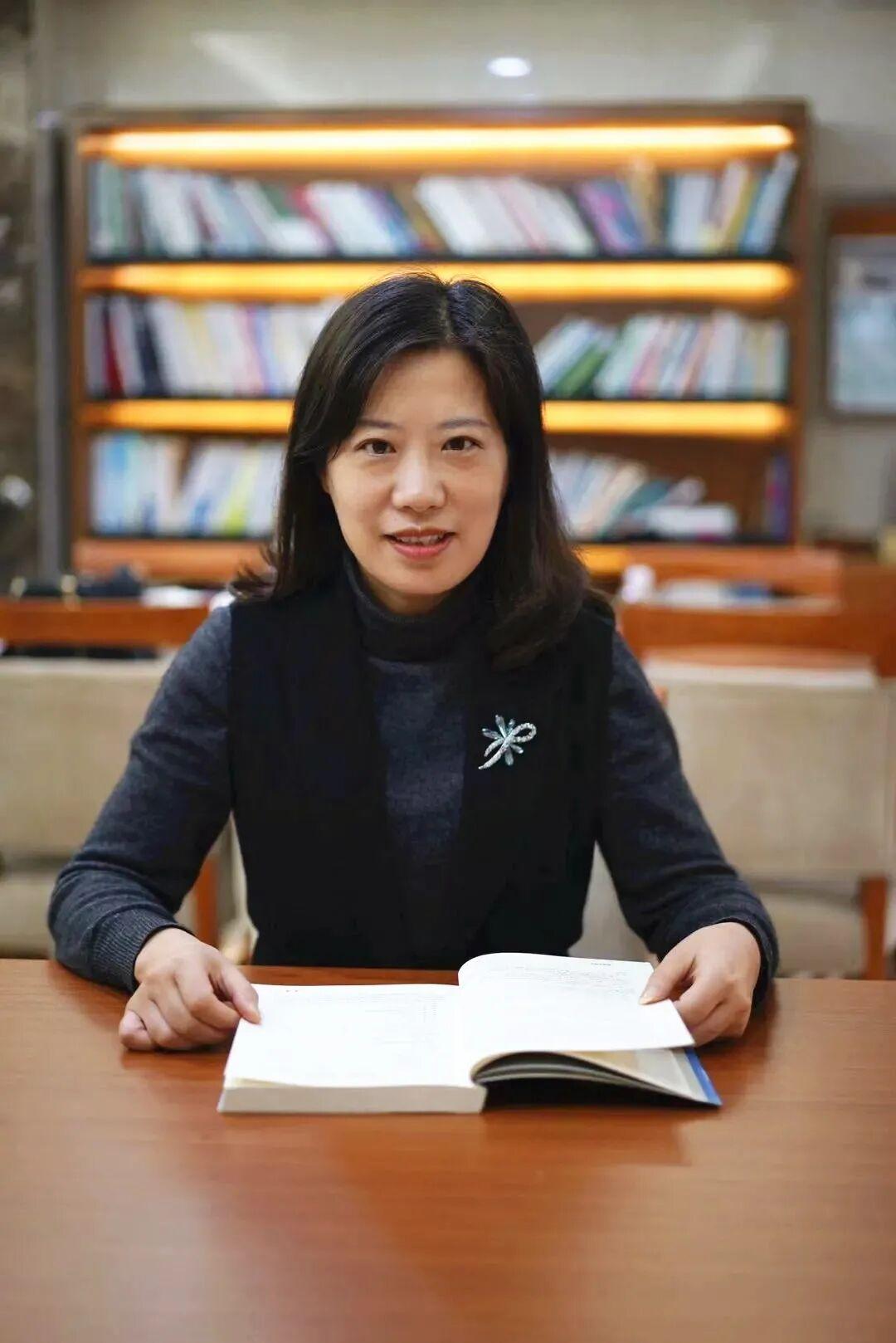 祝贺苏州市立达中学校党委书记、校长（管理七级）徐寅倩和苏州农业职业技术学院教授田