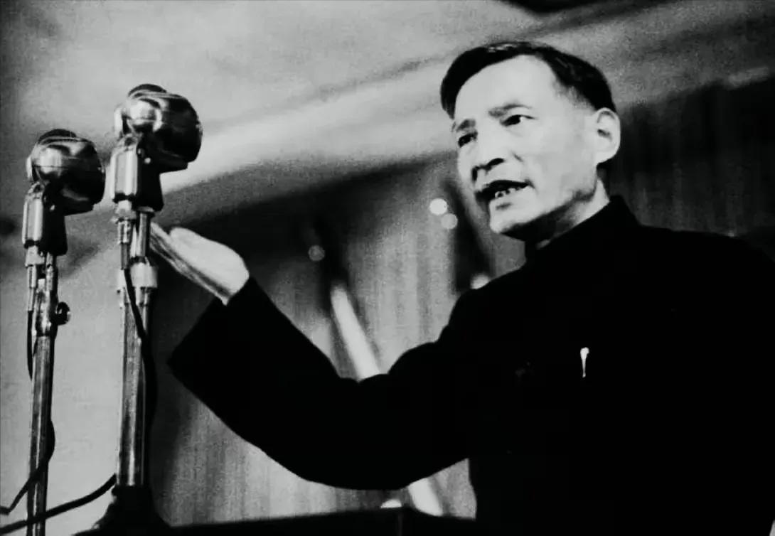 1979年，有人建议要保留汪东兴的职位，但是陈云却认为，如果让他再继续担任，就算