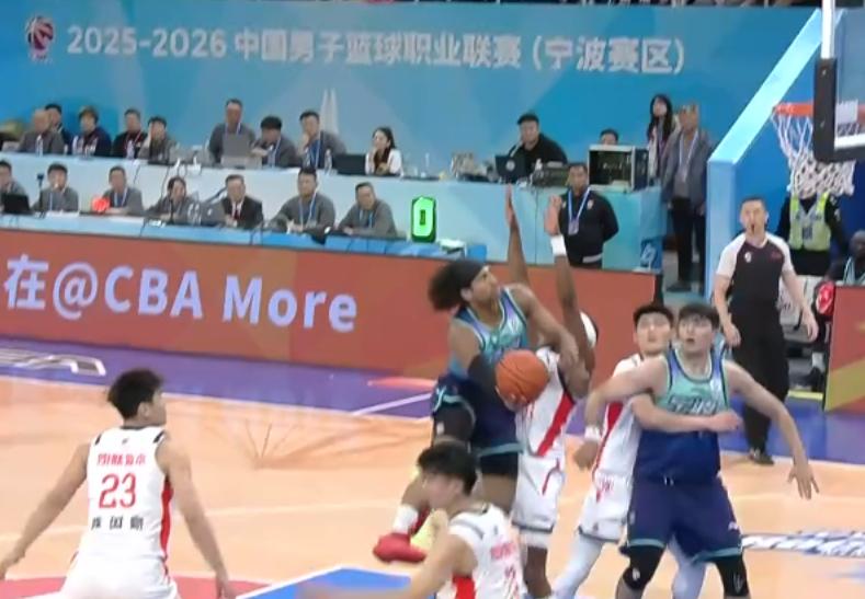 威金顿29+6+4，刘颜诚16+4，广州男篮以下克上战胜宁波终结自身四连败！北京