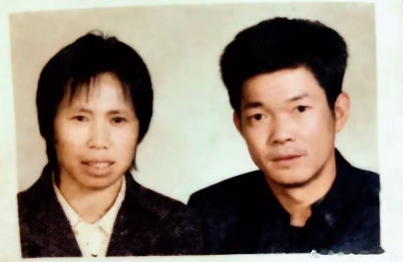 中元节忆双亲！         我的爸妈没有寿终正寝，我时常在想，如果爸妈能活到