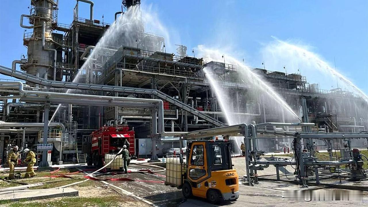 乌克兰创下了对俄罗斯石油和天然气设施空袭次数的纪录

12月，乌克兰对俄罗斯能源