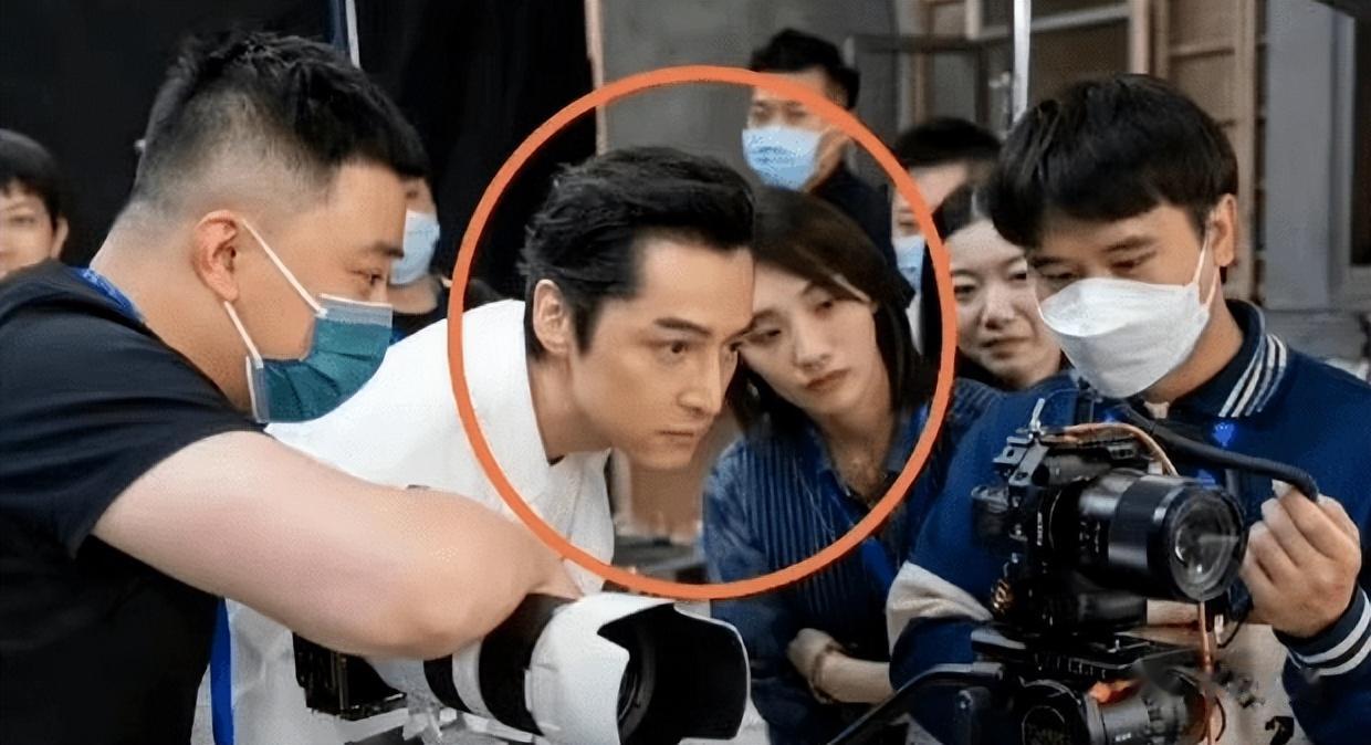 歌手黄义达与唐嫣女经纪人修成正果？他俩分分合合最终回到起点！
黄义达和纪如璟疑似