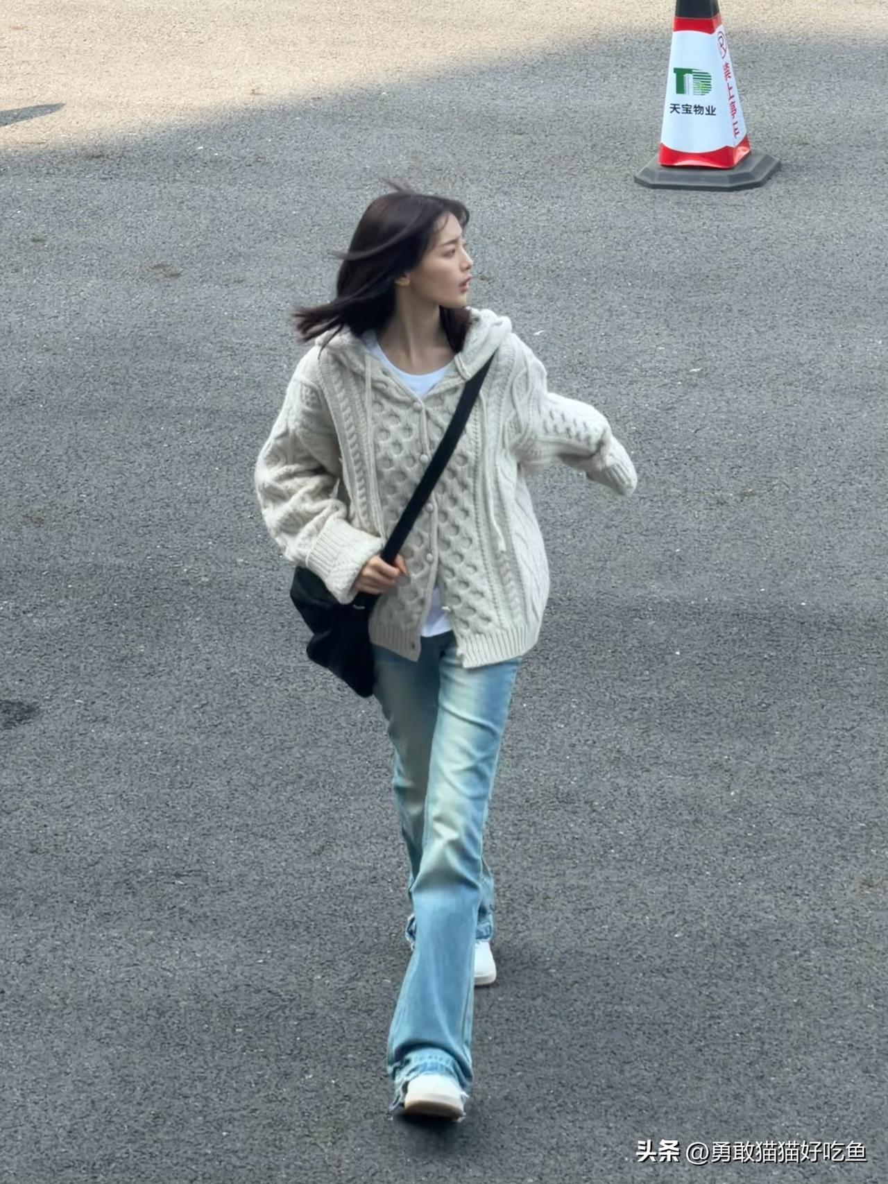 杨超越分享图片