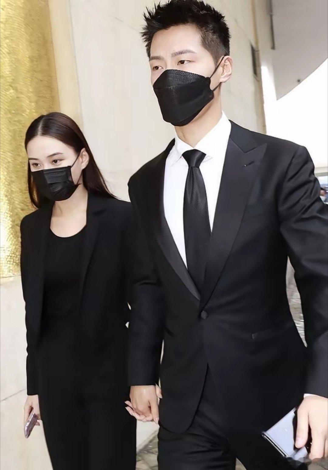 窦骁这位何家女婿已经彻底被沦为名义上的上流姑爷了。回顾往昔，窦骁还没有正式“嫁”