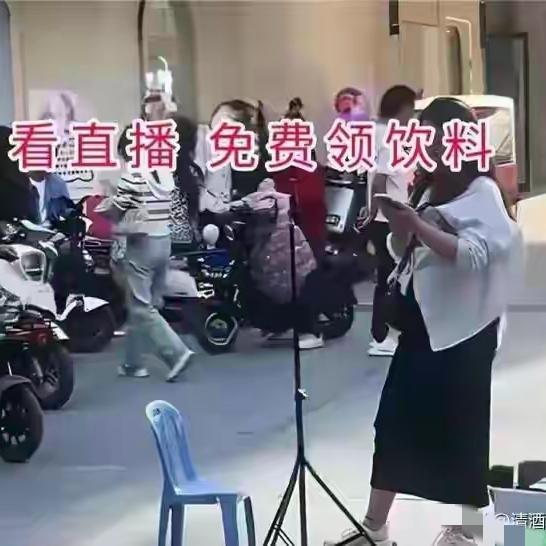 太绝了！
不哭不闹不撕打，
仅凭几箱饮料一部手机，女子教科书式维权看爽全网，这才