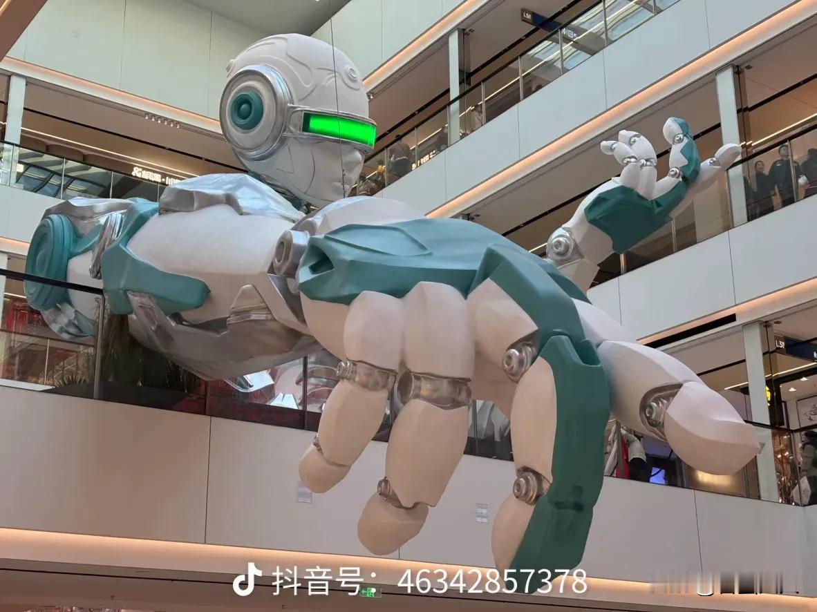 记录我的12月南京雨花万象开张，超巨型机器人亮相，科技感满满！眼球博足了！