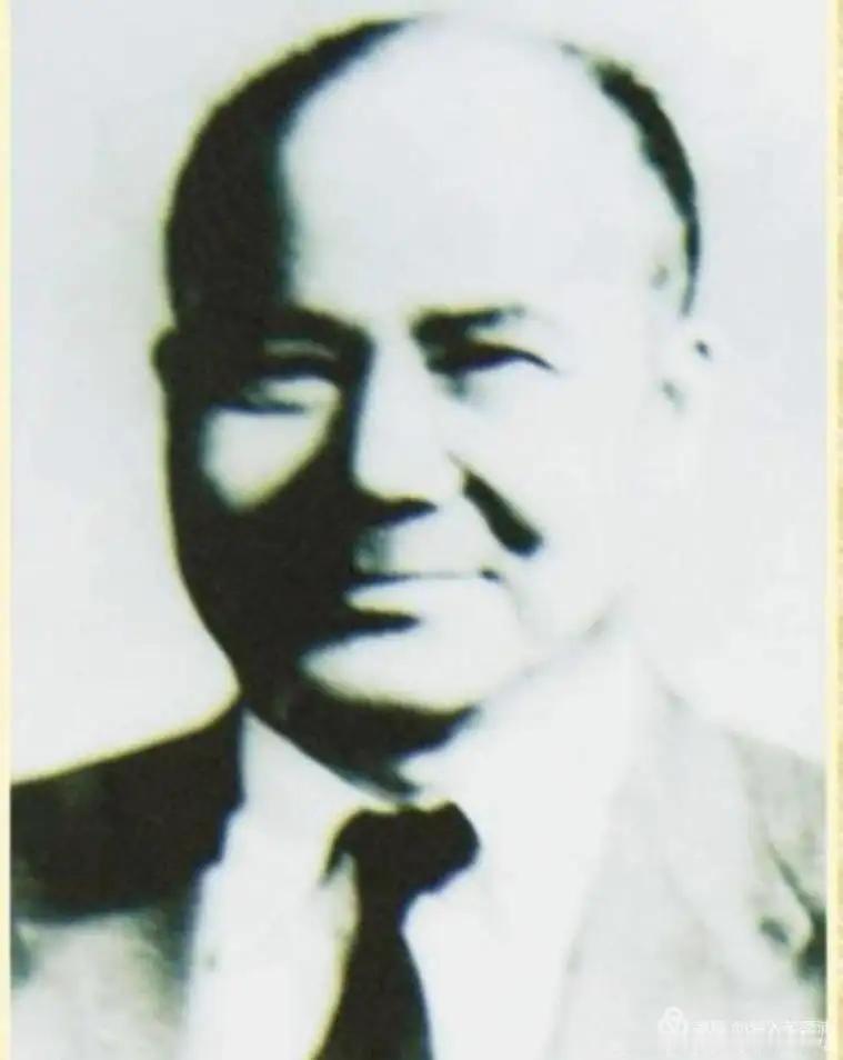 1949年，在澳门险些流落街头的中共一大代表包惠僧，突然得知新中国成立了，瞬间百