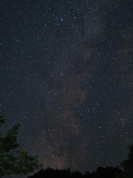 此刻山谷22°C，抬头就是银河🌌