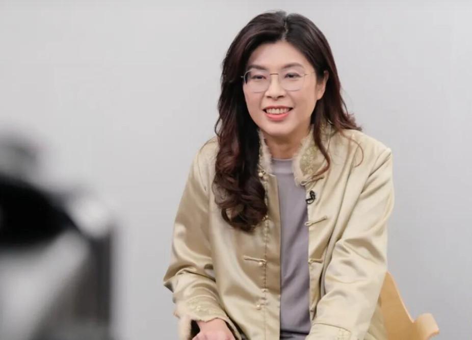 接受《时代》专访，郑丽文称：避免台海走向一场没人承受得起的战争。

郑丽文接受《