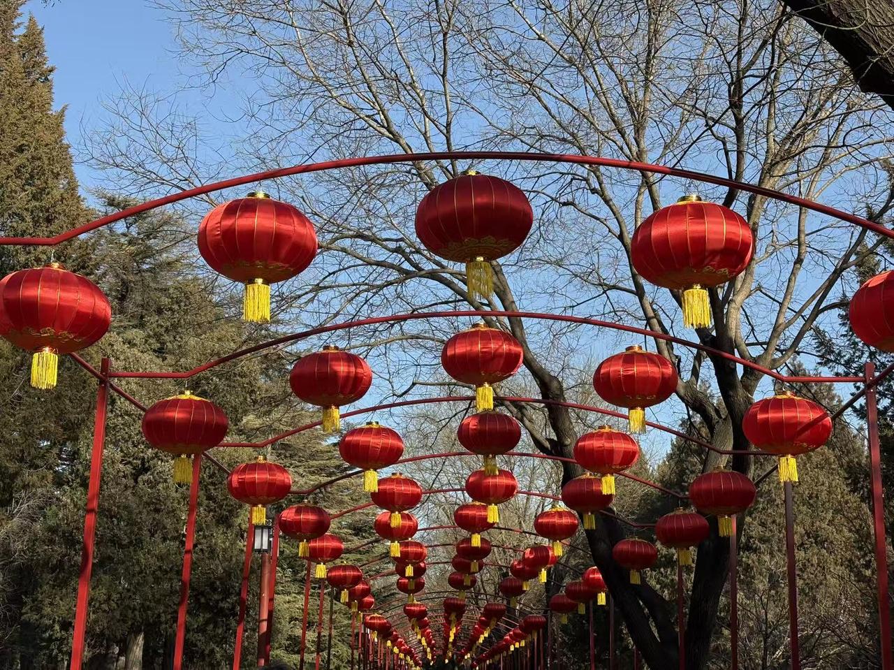 晒图笔记大赛景山公园，滿滿的节日气氛，很漂亮