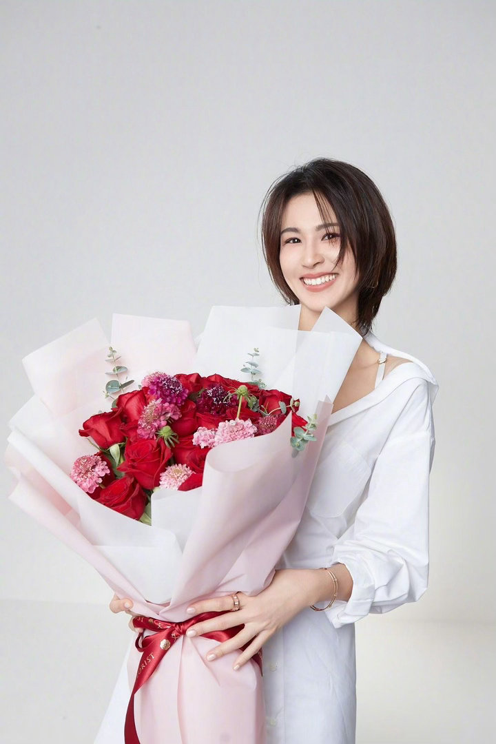 曾沛慈内娱独一份的俊美感 曾沛慈这个俊美感真的是内娱独一份！斩不斩男不知道，反正
