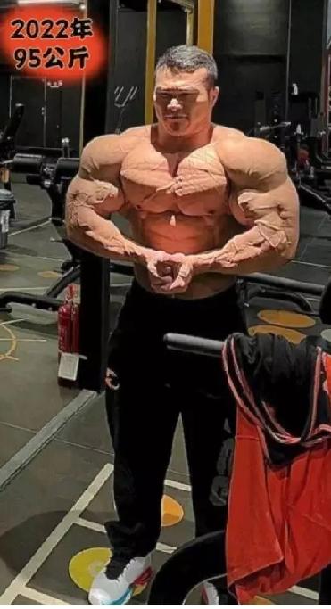 峣峣者易折
12月14日健美运动员王昆去世，年仅30岁。王昆安徽合肥人，曾荣获中