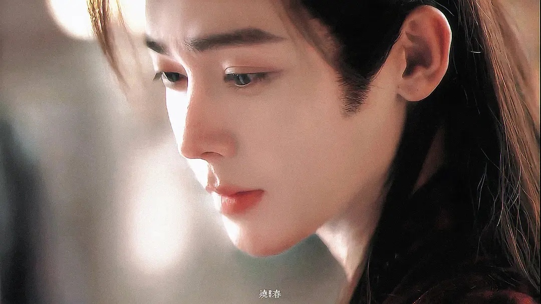 侯明昊叫卢昱晓晓晓侯明昊卢昱晓入青云里是那种很欲拉扯感很足带点虐，反正很上头！剧