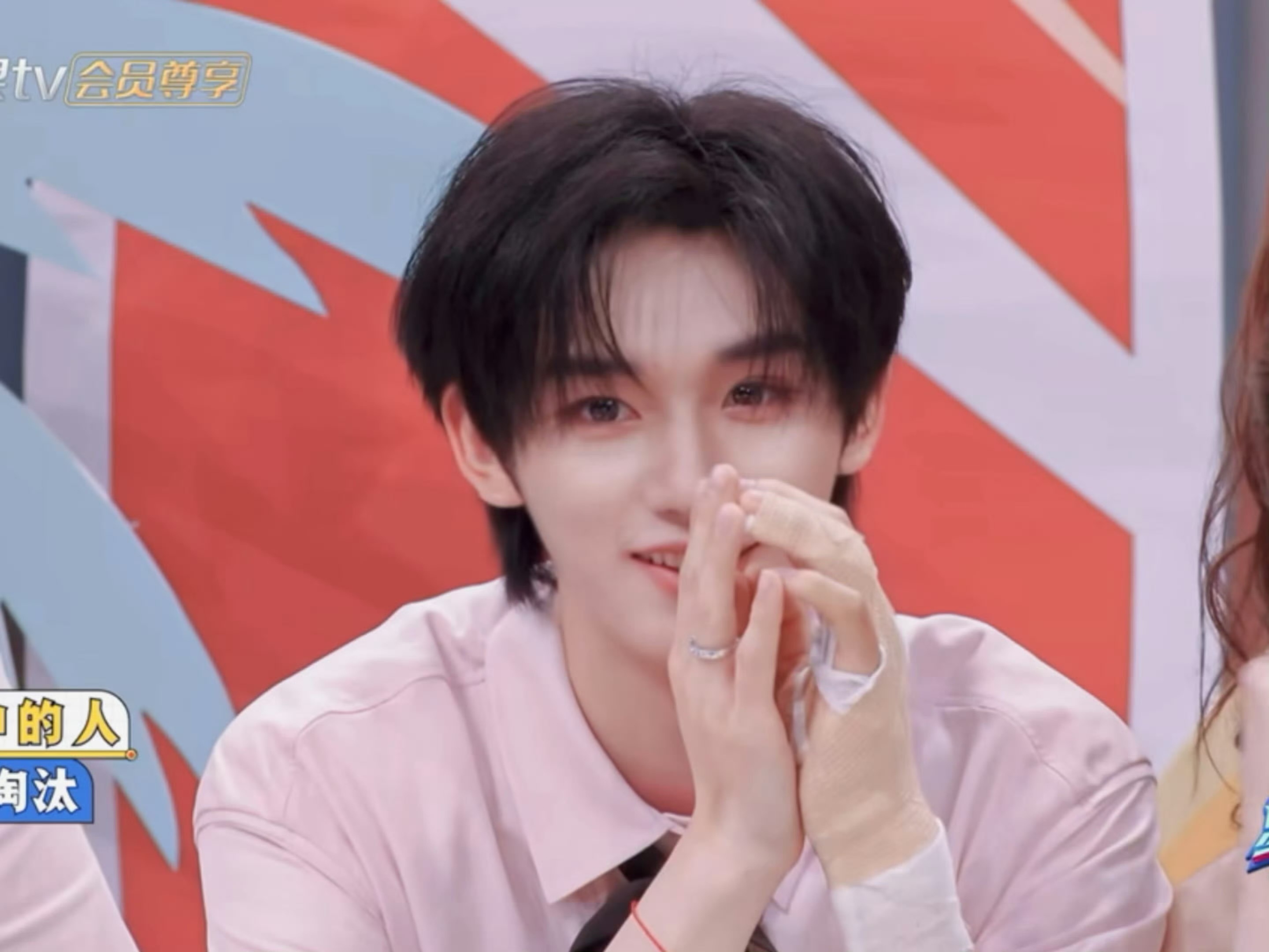黄晓明回应丁程鑫黄晓明回复丁程鑫！双向奔赴的友情，晓明哥和小丁友谊永存啊！黄晓明